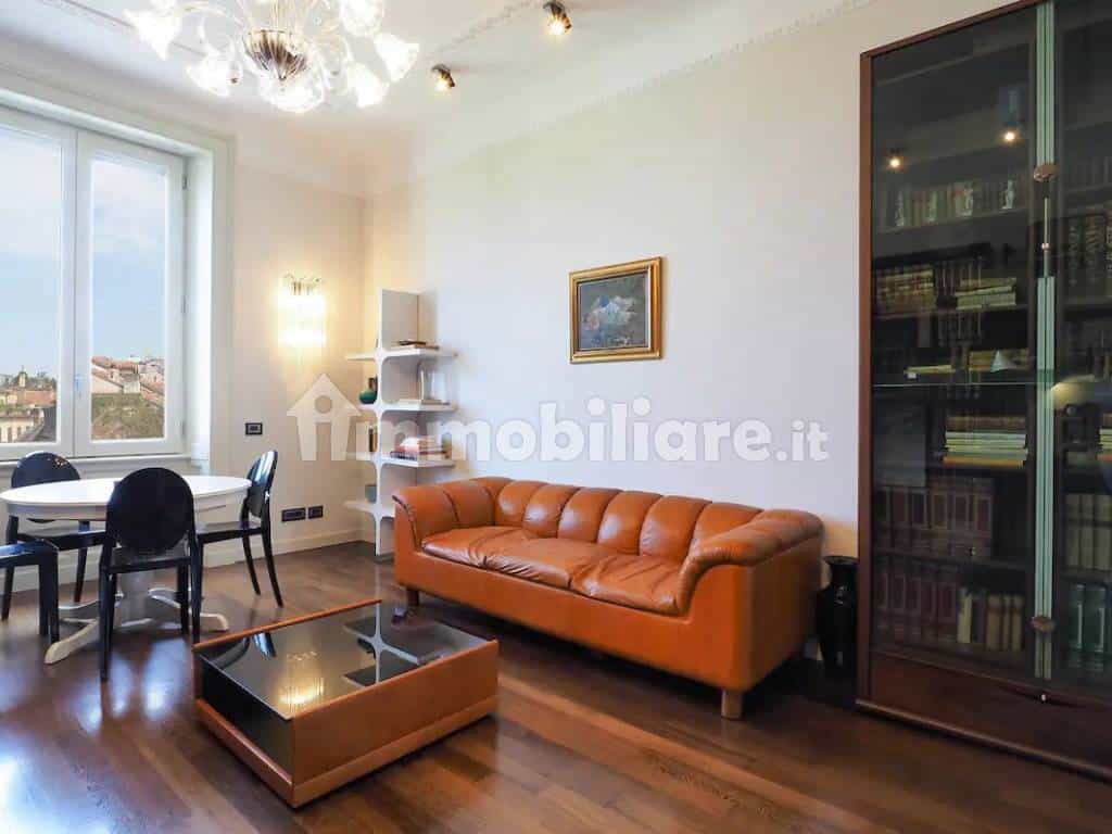 Ejerlejlighed i Milano, Lombardiet 10931472