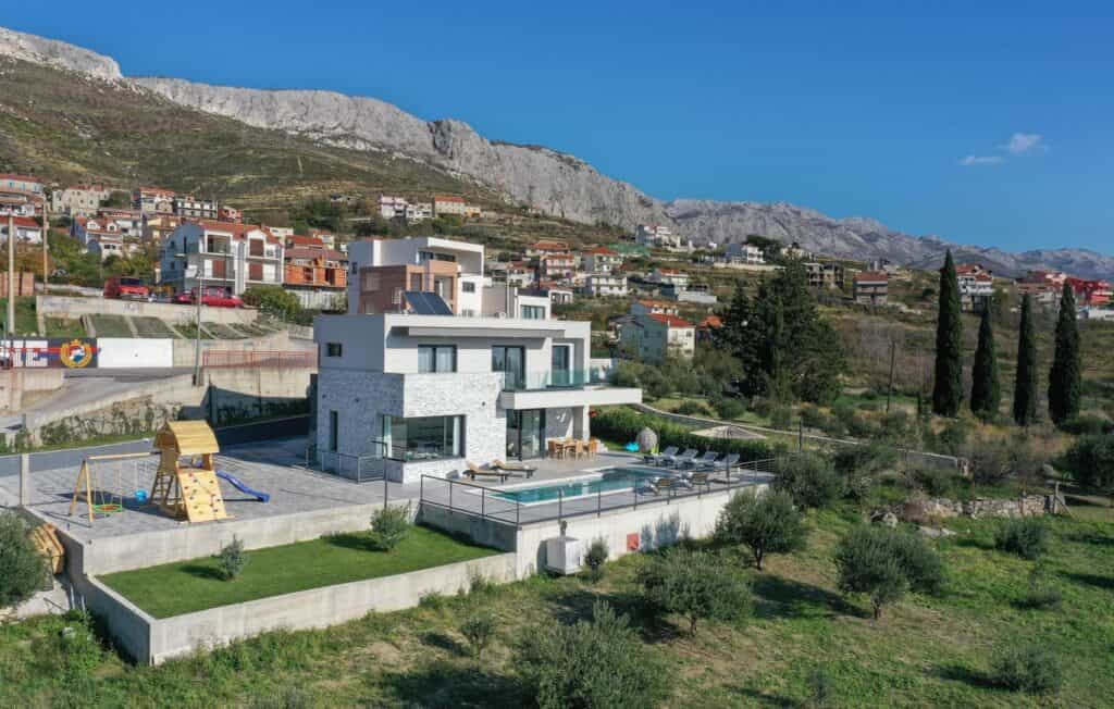 بيت في Split, Split-Dalmatia County 10931576