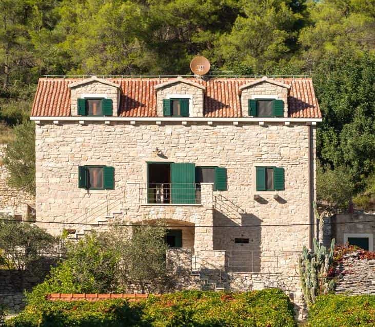 房子 在 , Split-Dalmatia County 10931611