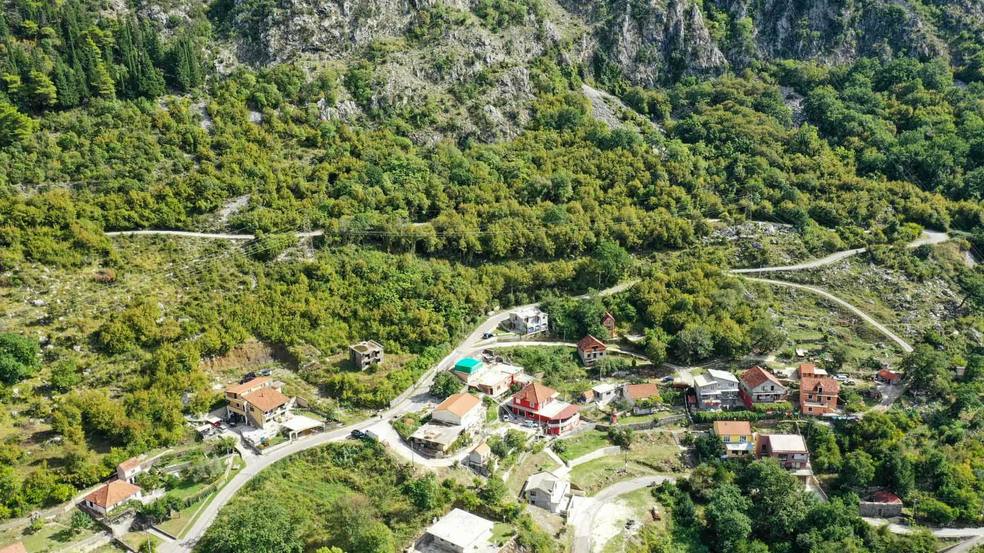 Land in Knežlaz, Kotor 10931659