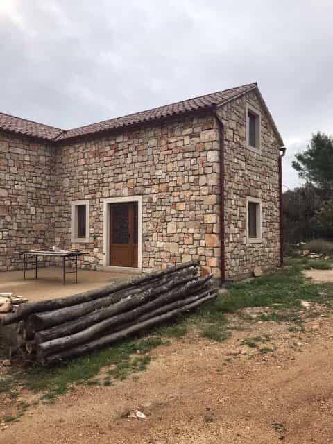 House in Jelsa, Split-Dalmatia County 10931666