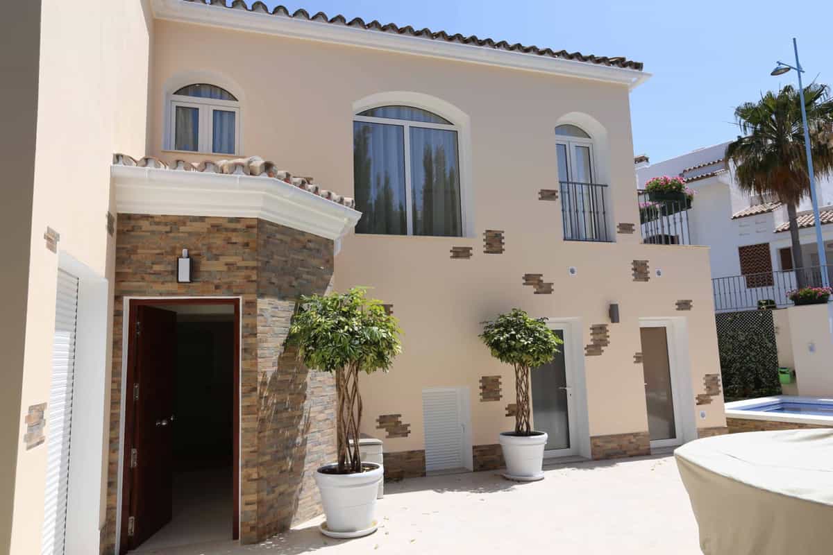 σπίτι σε San Pedro de Alcantara, Ανδαλουσία 10931700