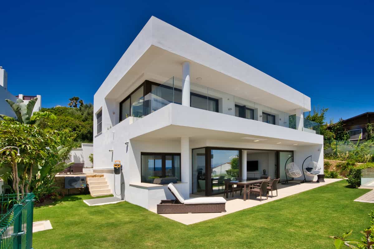 House in Estepona, Andalusia 10931713