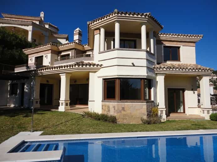 Rumah di Benahavis, Andalusia 10931741