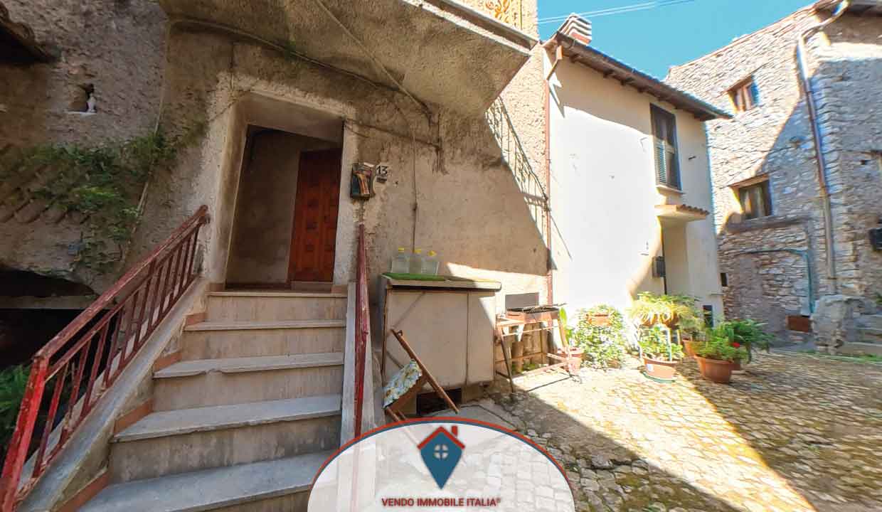 Condominio nel Maenza, Lazio 10931957