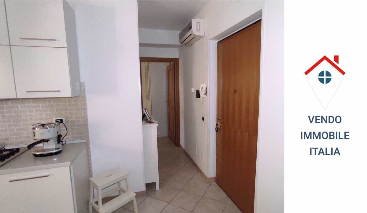 公寓 在 内图诺, 拉齐奥 10932031
