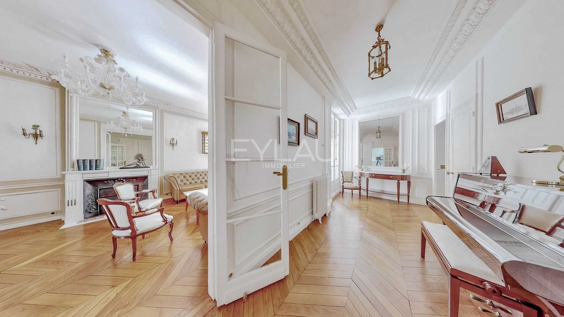 公寓 在 Paris, Île-de-France 10932052