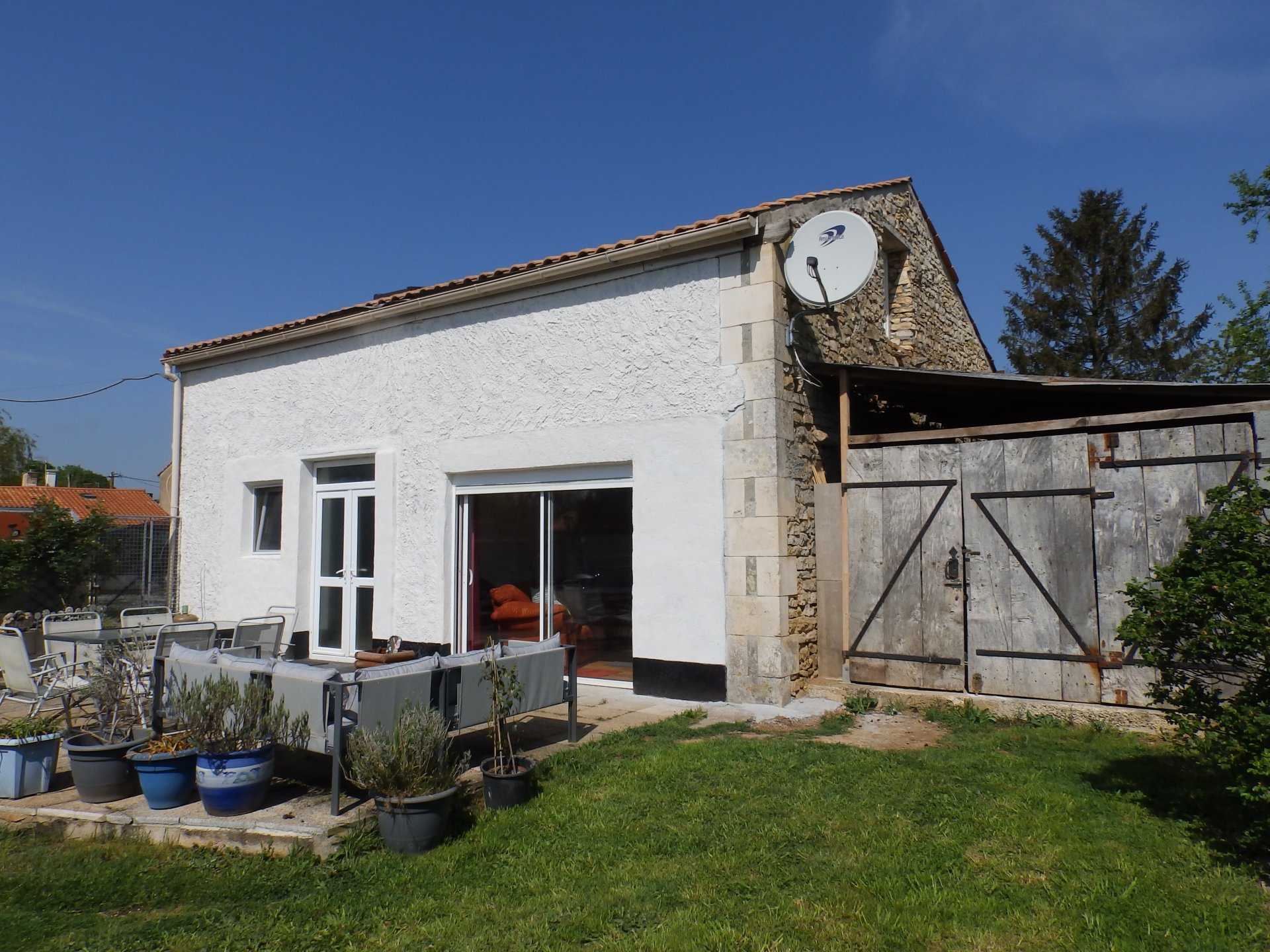 House in Pamproux, Nouvelle-Aquitaine 10932154