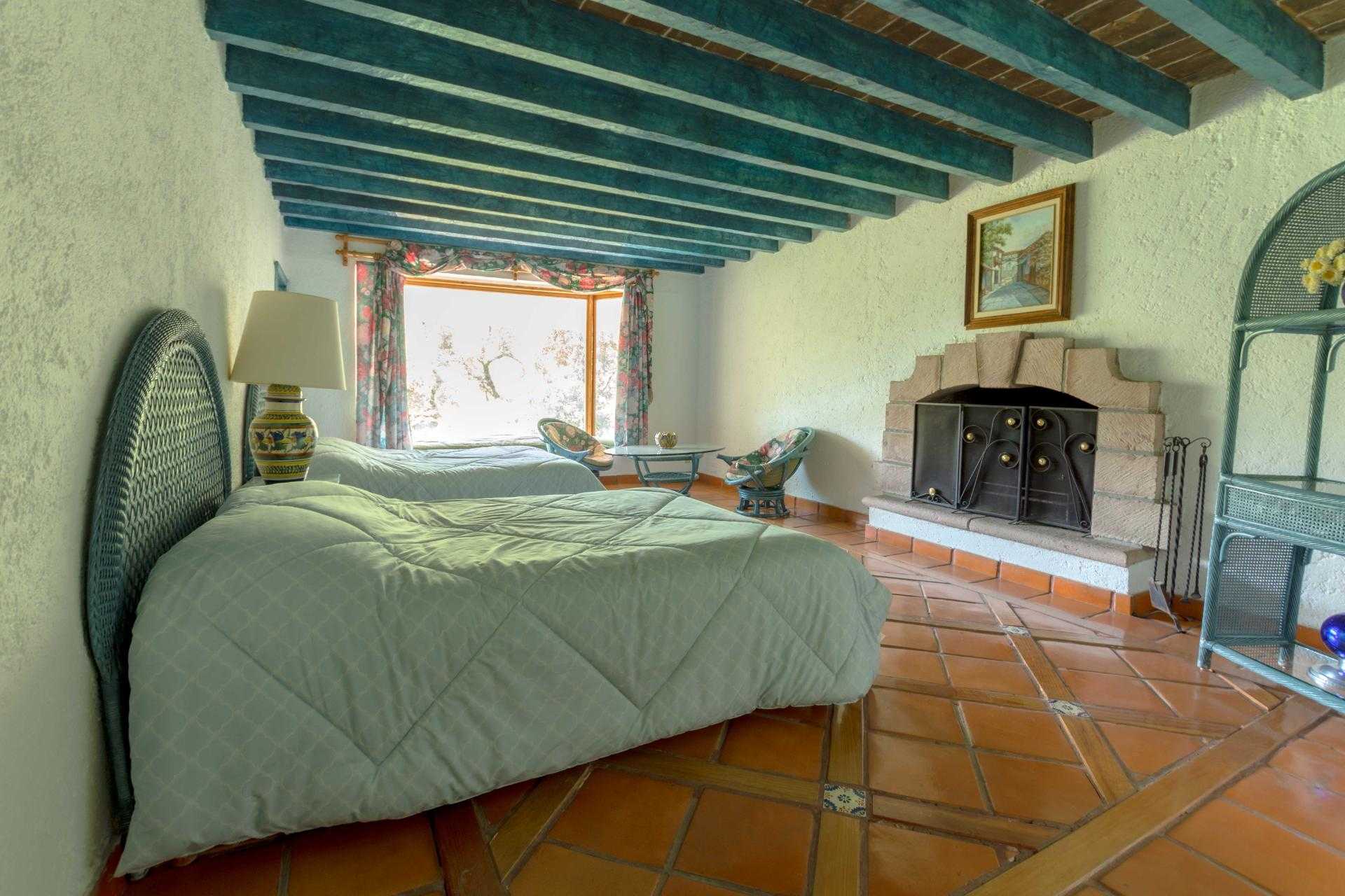 房子 在 Valle de Bravo, State of Mexico 10933016