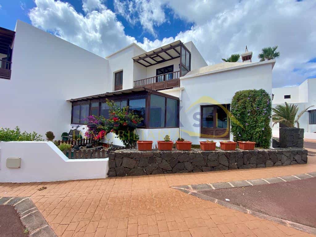 House in Arrecife, Canary Islands 10933444