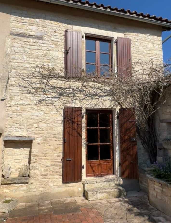casa no Tusson, Nouvelle-Aquitaine 10934153