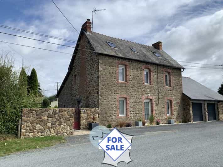 House in Saint-Georges-Buttavent, Pays de la Loire 10935053