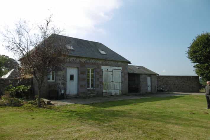 House in Vire-Normandie, Normandie 10936039
