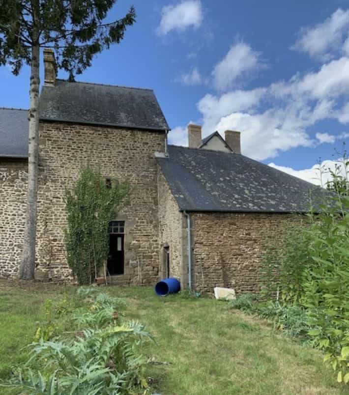 Huis in Couesmes, Pays de la Loire 10936195