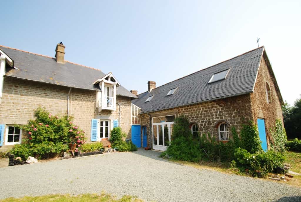 σπίτι σε Le Housseau-Bretignolles, Pays de la Loire 10936200