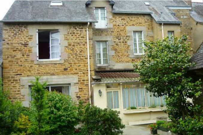 Dom w Guilliers, Bretagne 10936273