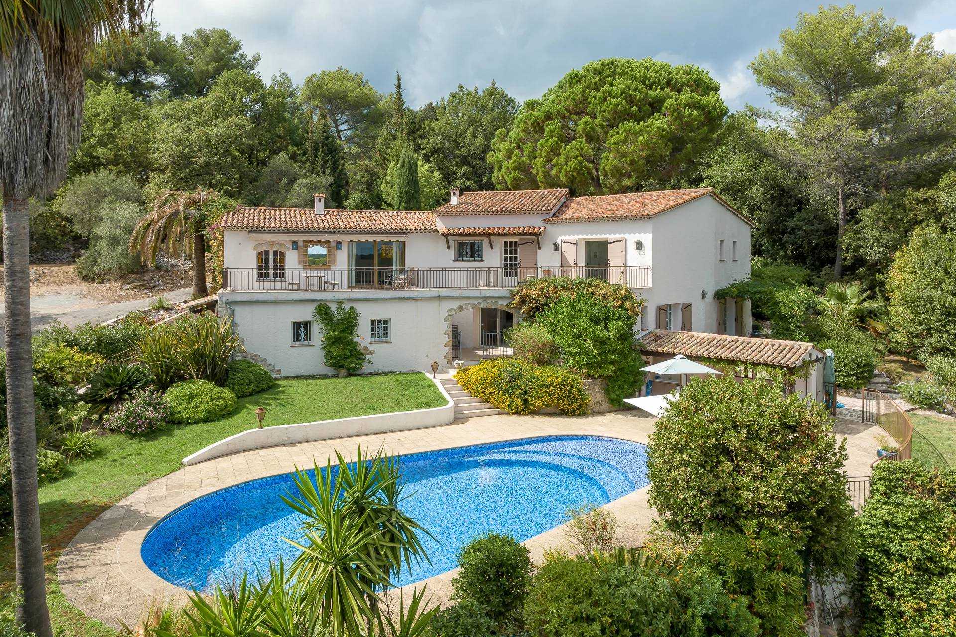 Haus im Le Collet, Provence-Alpes-Côte d'Azur 10936339