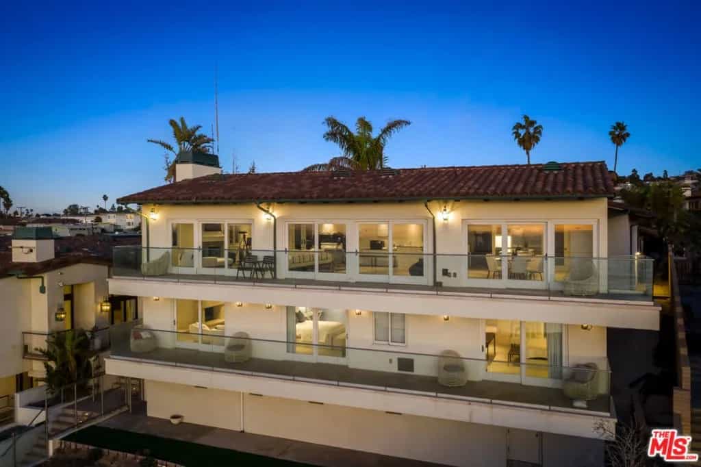 Condominium in Redondo Beach, California 10936829