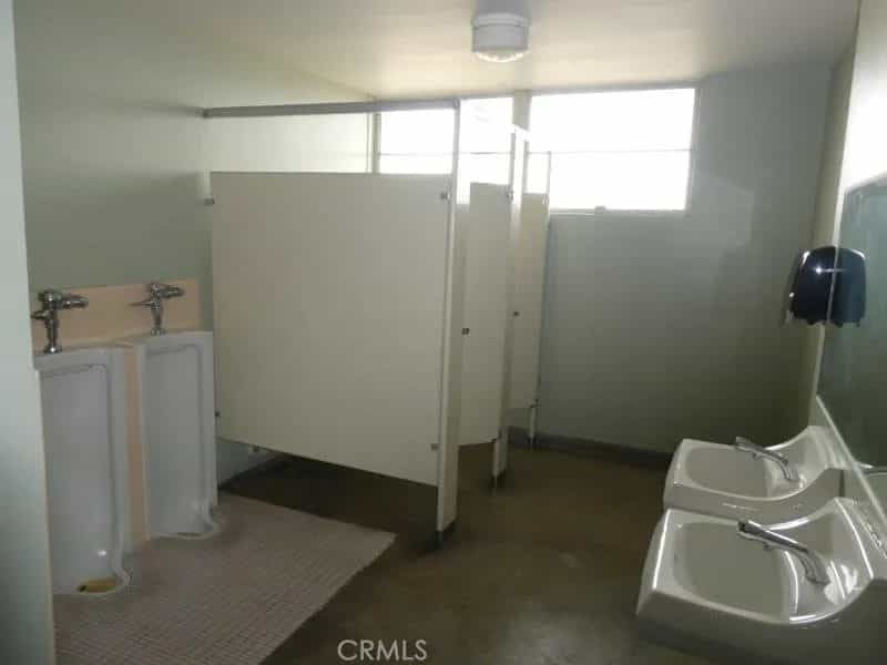 Condominium in Redondo Beach, California 10936841