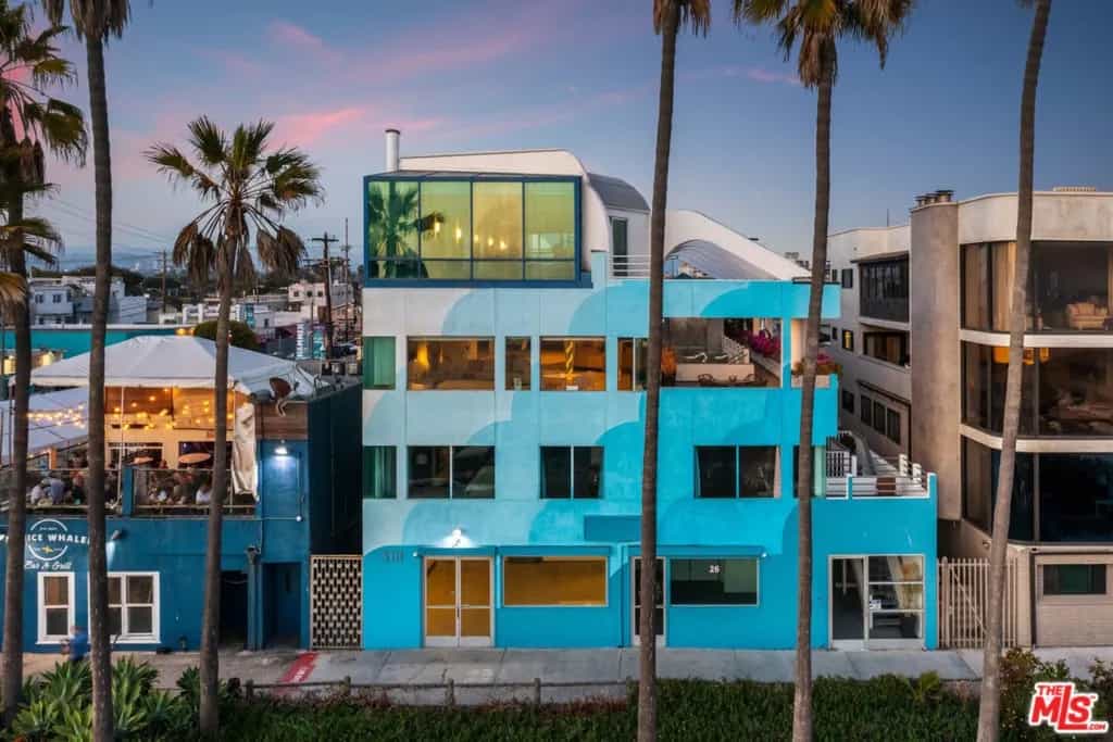 Condominium in Marina del Rey, California 10936845