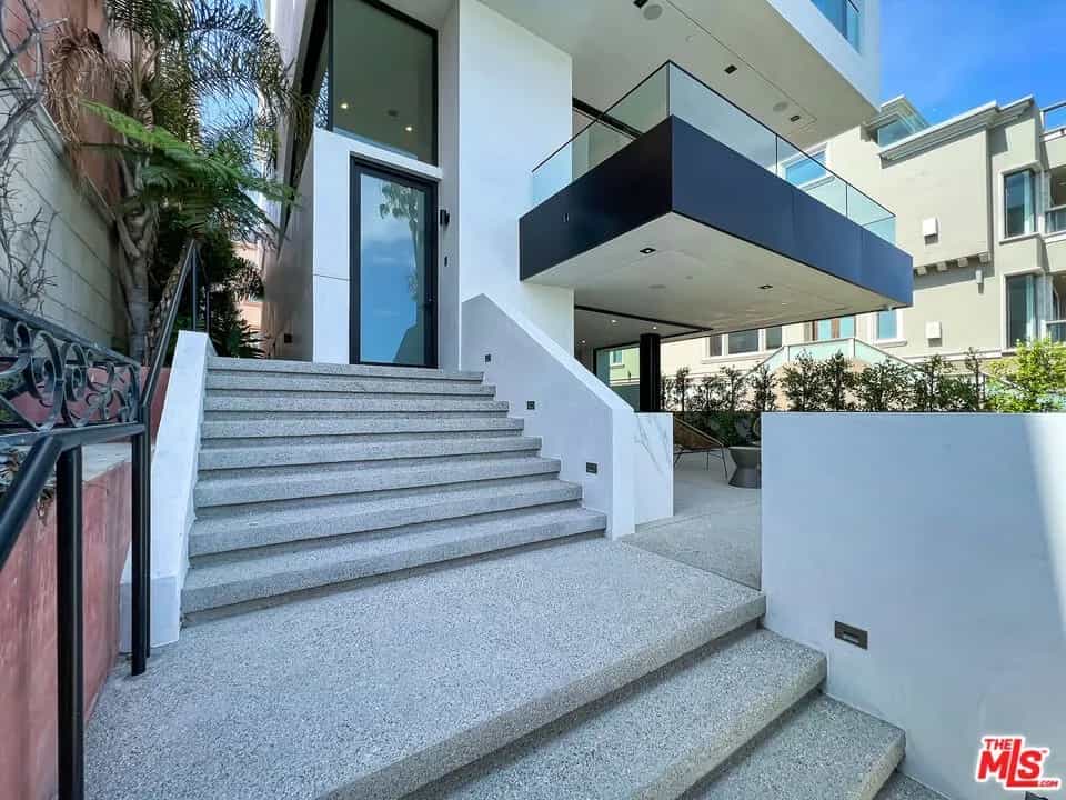 Condominium in Marina del Rey, California 10936867