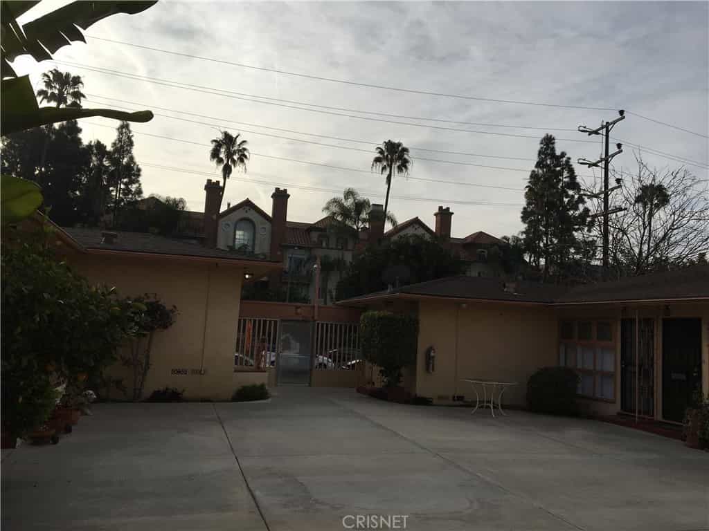 Квартира в Los Angeles, California 10936929