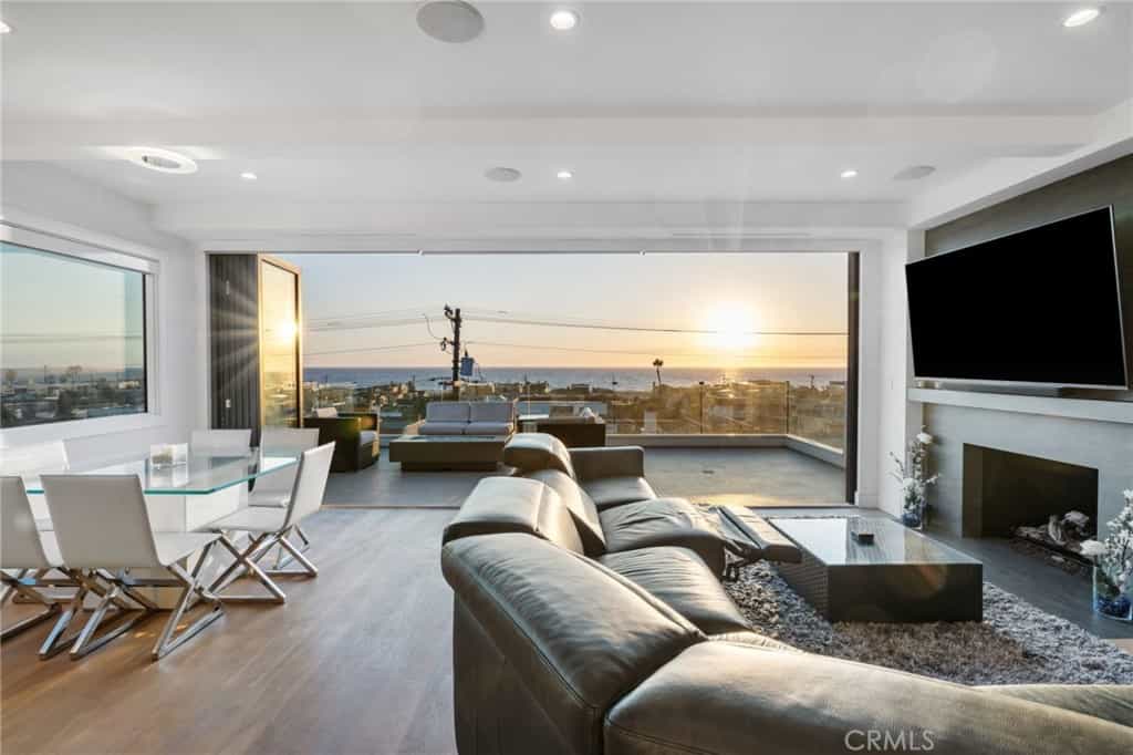 公寓 在 赫莫萨海滩, 加利福尼亚州 10936934