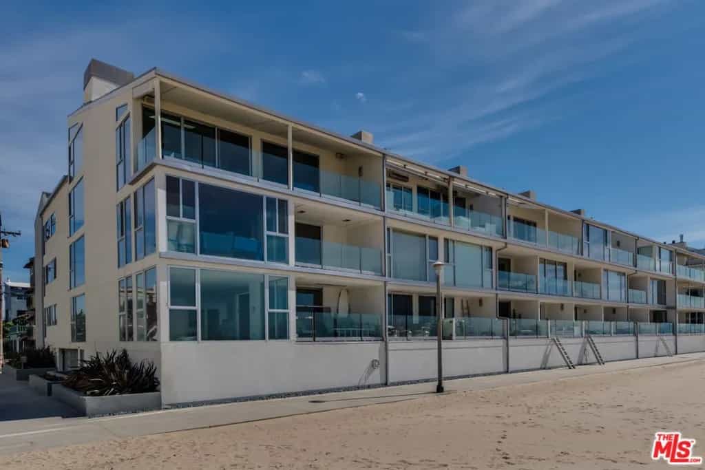 Condominium in Marina del Rey, California 10937230