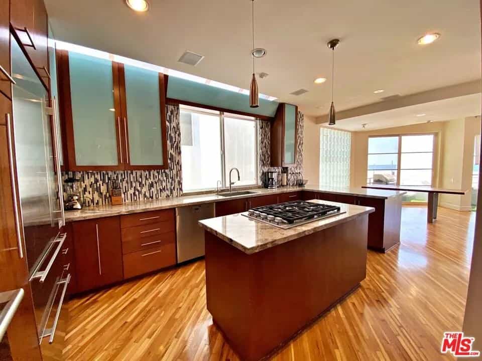 Condominium in Marina del Rey, California 10937306