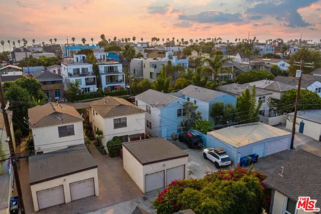 Condominium in Marina del Rey, California 10937312