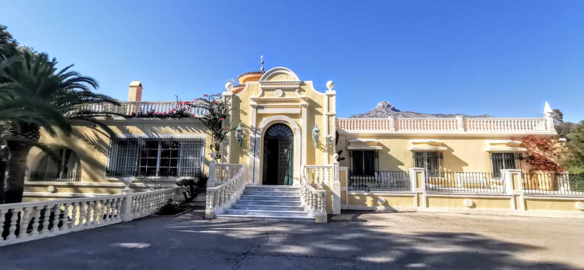 Residential in Marbella, Andalucía 10937394