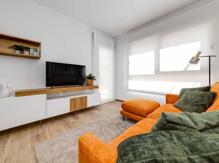 Condominium in Villamartin, Valencian Community 10937398