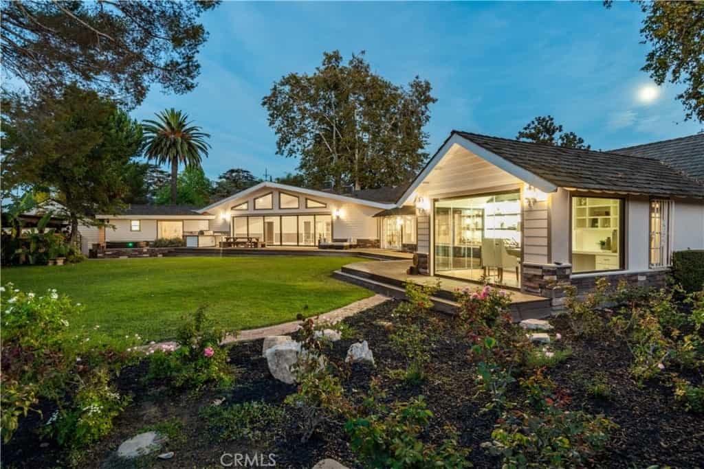 House in Del Amo, California 10937476