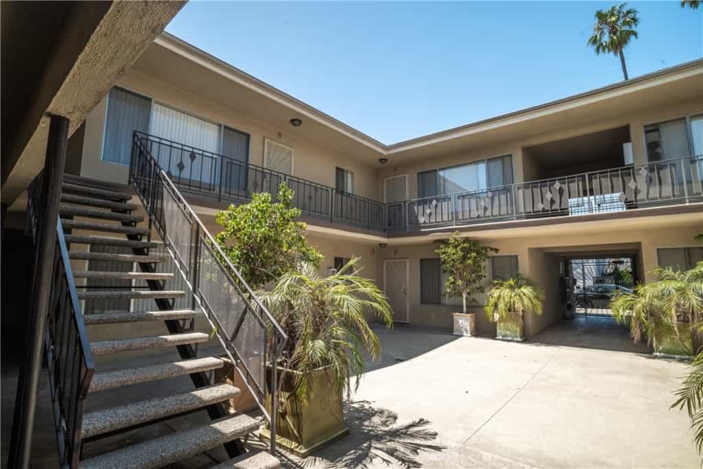 Condominium in Del Amo, California 10937480