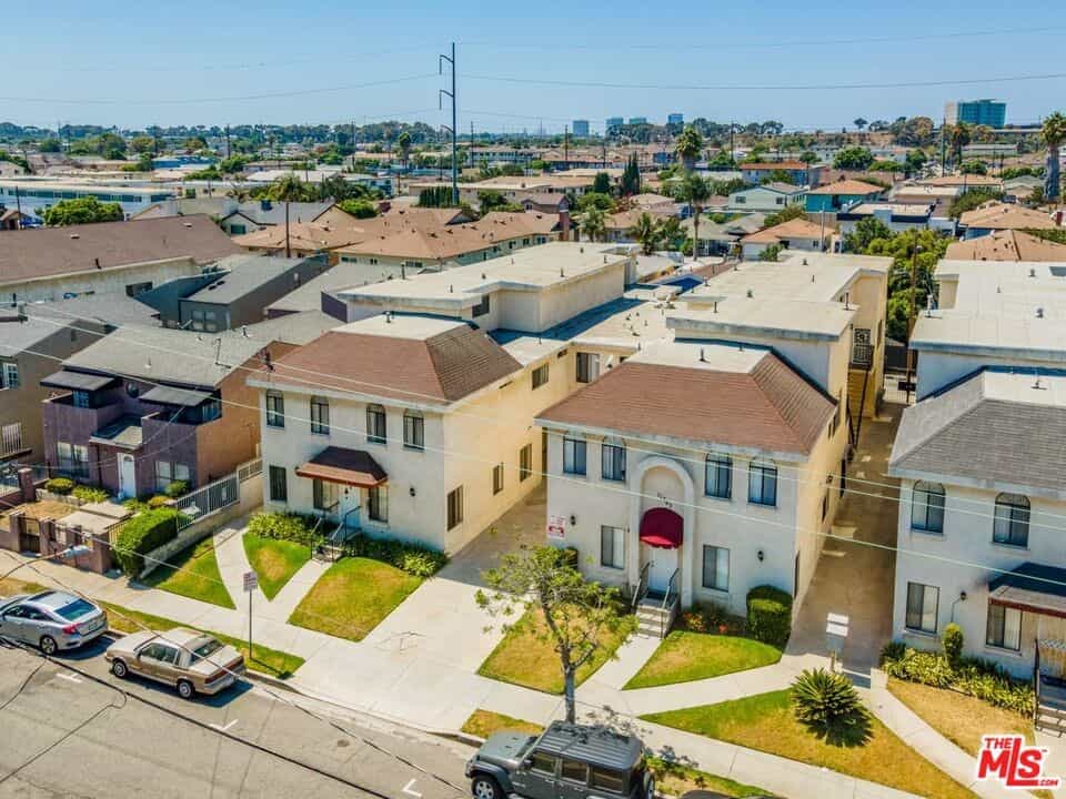 Condominium in Hawthorne, California 10937541
