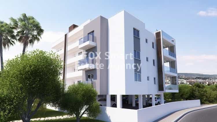 Condominium in Paphos, Pafos 10938059