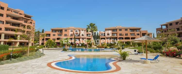 Condominium in Paphos, Paphos 10938112