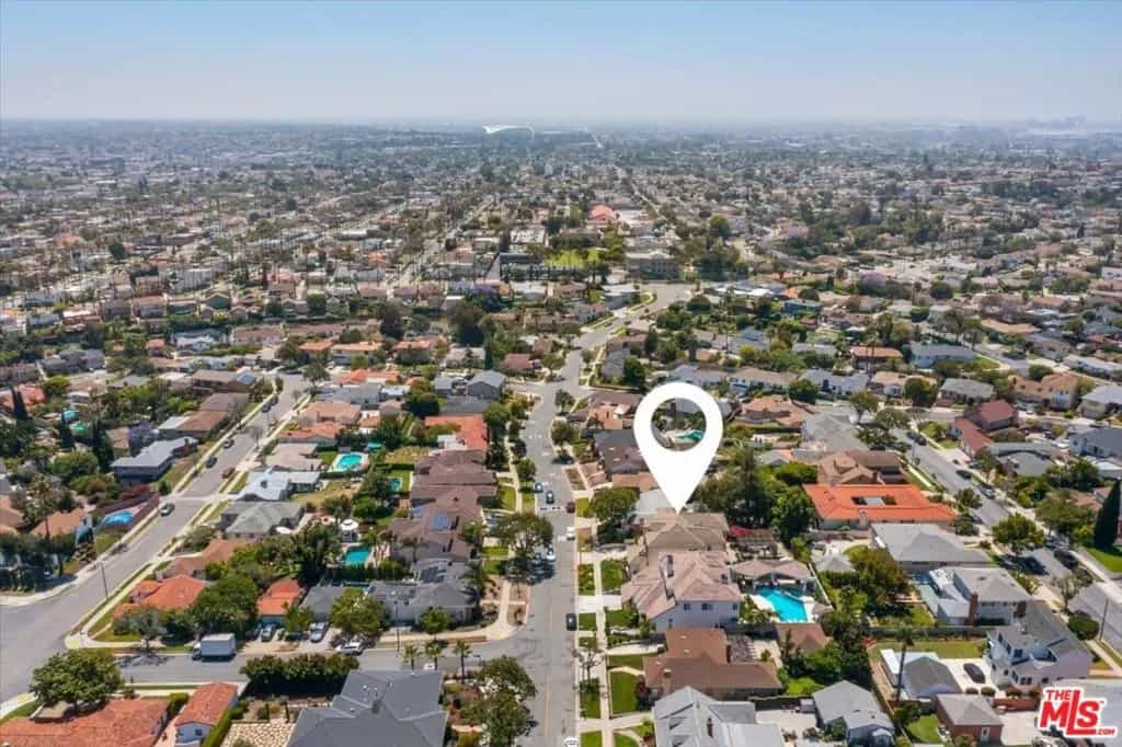 Condominium in View Park-Windsor Hills, California 10938295