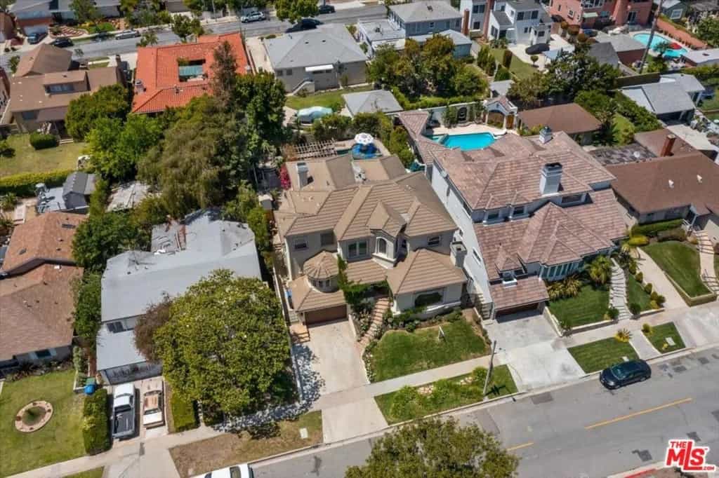 Condominium in View Park-Windsor Hills, California 10938295