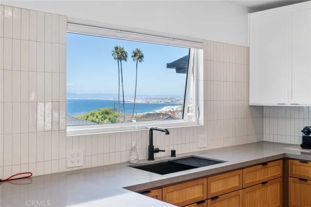 公寓 在 Redondo Beach, California 10938339