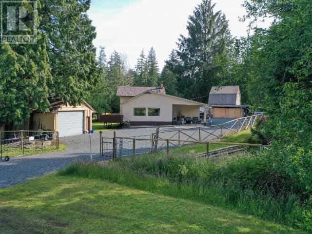 жилой дом в Powell River, British Columbia 10938767