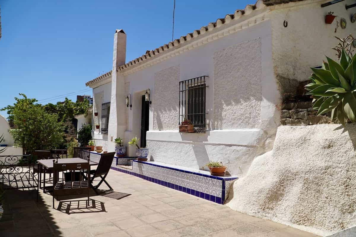房子 在 Moclinejo, Andalusia 10938913