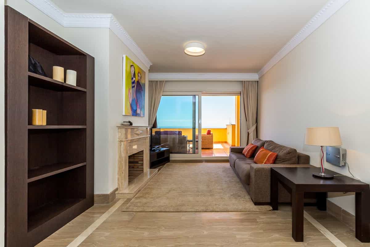 Condominium in Marbella, Andalusia 10939740