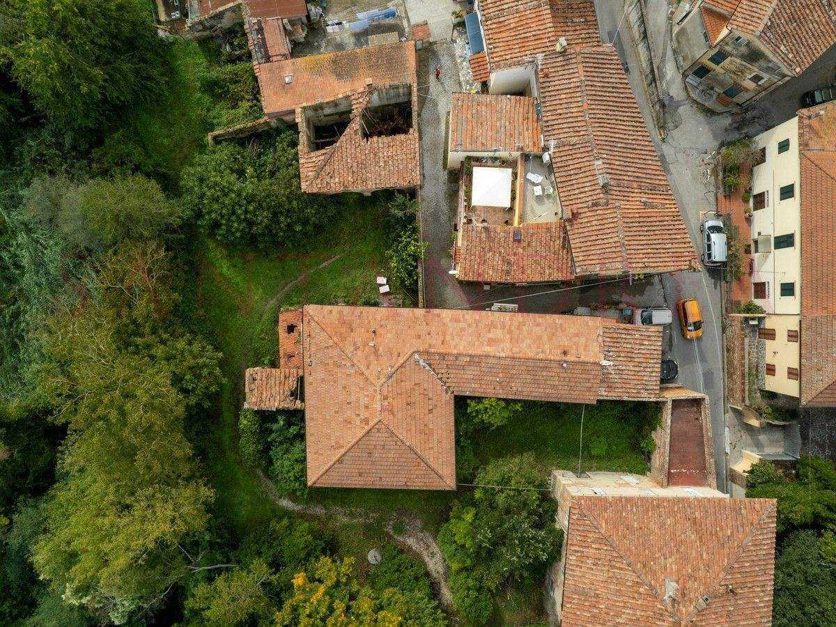 rumah dalam Crespina, Tuscany 10939929