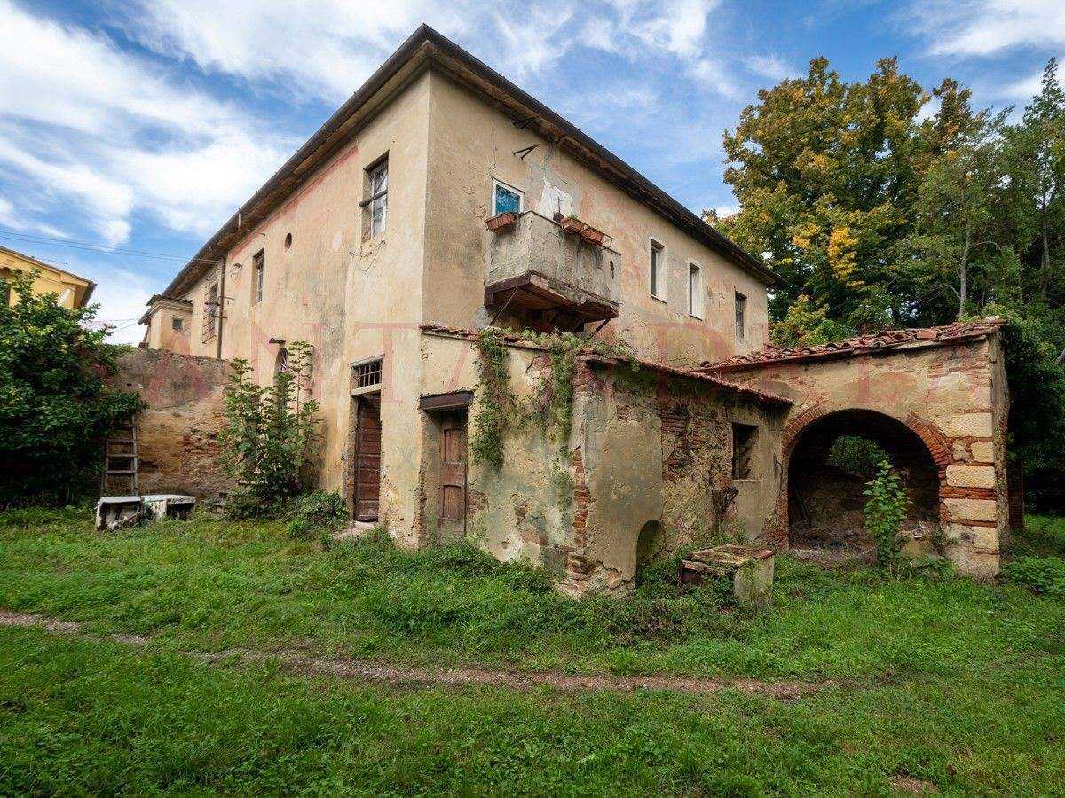 House in Crespina, Tuscany 10939929