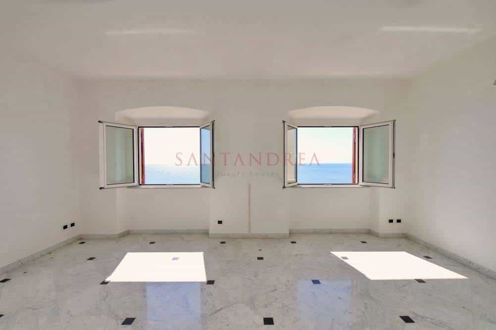 公寓 在 热那亚, 利古里亚 10939989