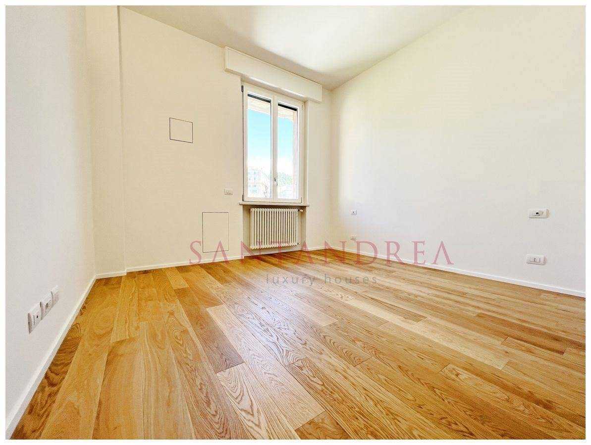 Condominium in Genoa, Liguria 10940022
