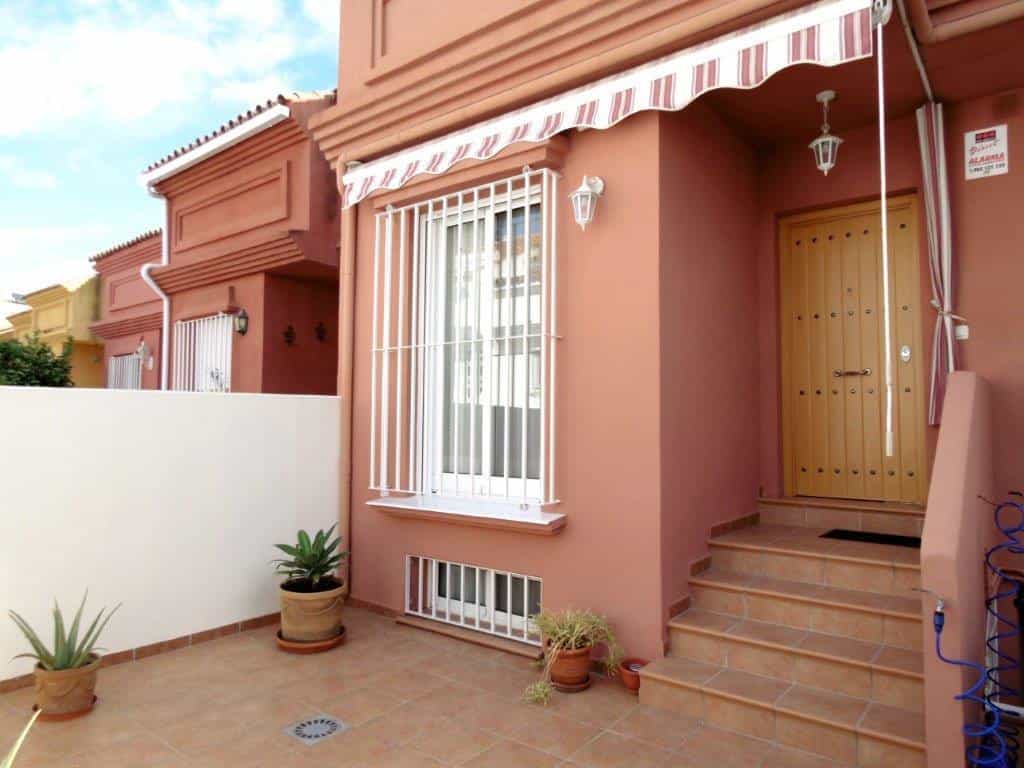σπίτι σε Fuengirola, Andalucía 10940098