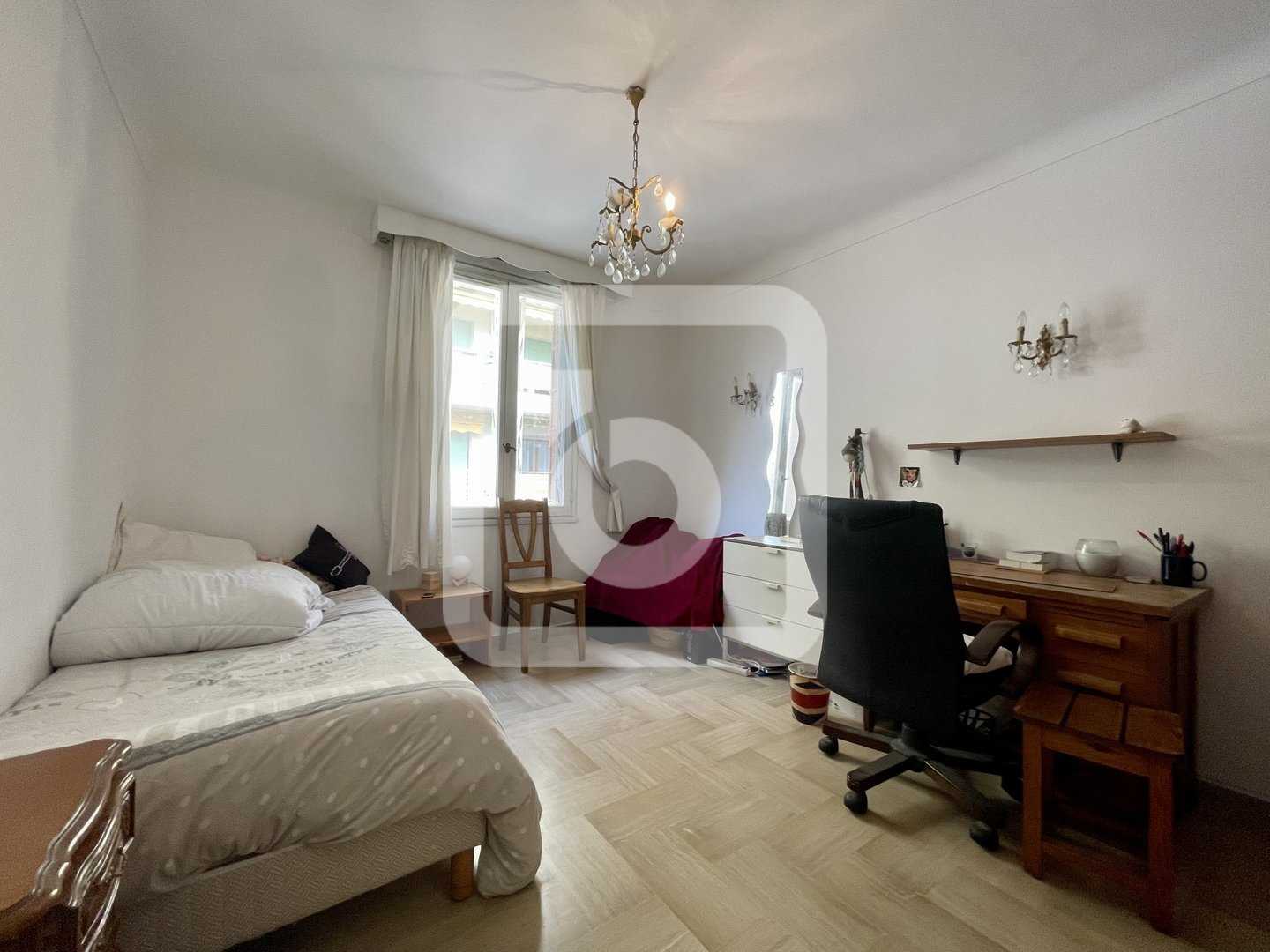 بيت في Cannes, Provence-Alpes-Côte d'Azur 10940186