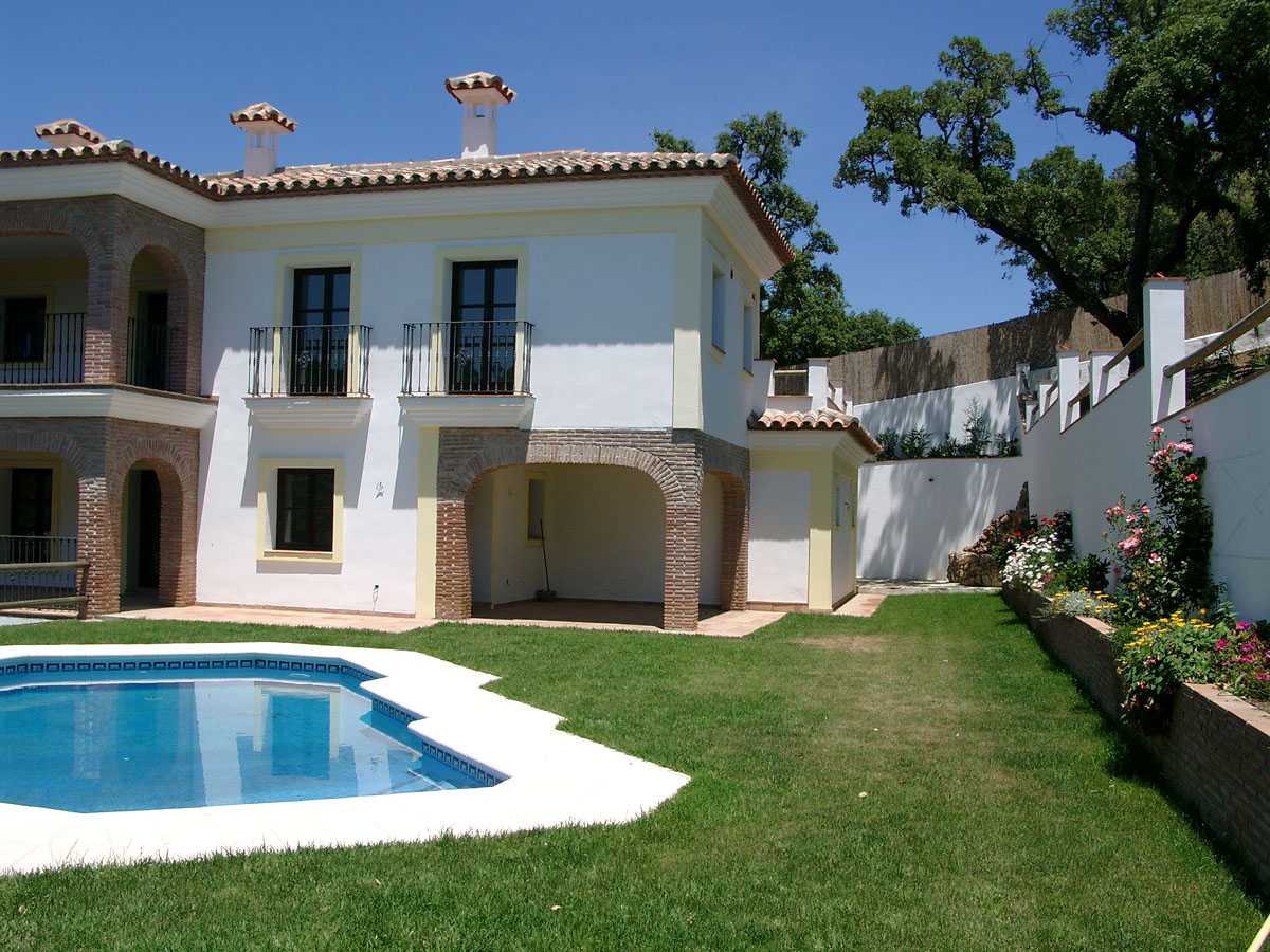 rumah dalam Casares, Andalusia 10940217